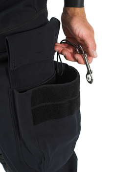 Ansell/安思尔 Optional feature for VIKING™ trilaminate dry suits. VIKING™ Tech Pocket (trilaminate)