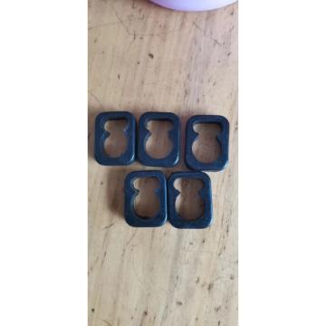 瑞盛源 牧场奶管整理夹，黑色橡胶材质 26mm