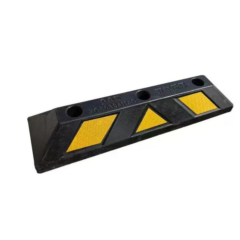 月桐 橡塑定位挡车器黑黄色 600×150×100mm 三个安装孔 加横杠底 送安装螺丝 YT-XCCDWQ3