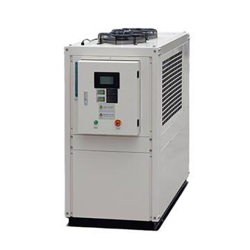 东露阳 工业冷水机，380V，制冷量90kW，水泵扬程45m，水流量133L/min，控温精度±1.0~3.0℃ DIC300ASH-LD2-FAA-C