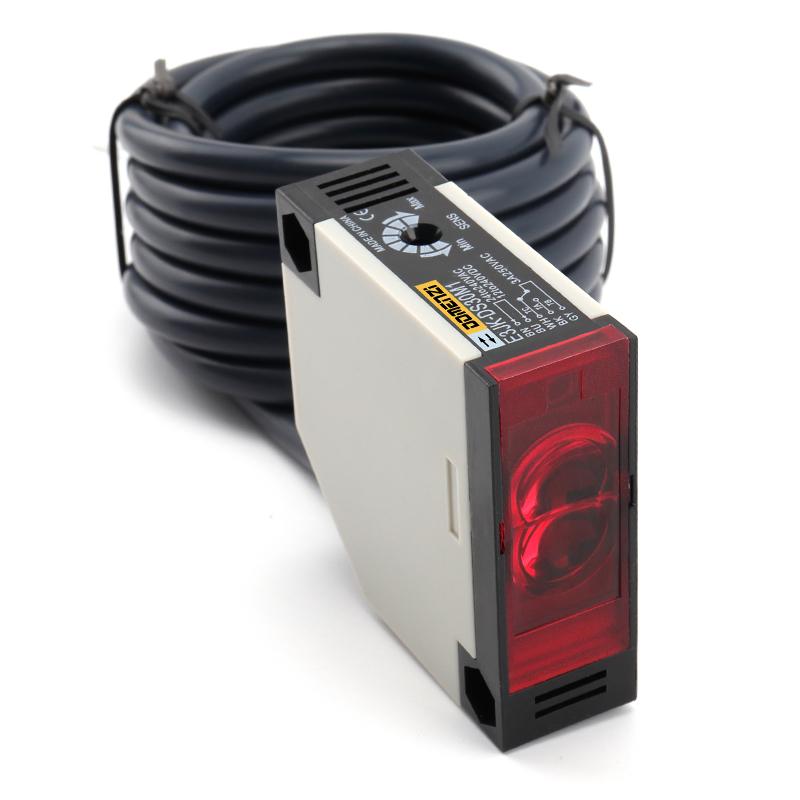 XL DOMENZI 红外镜面反射反射式对射接近漫反射光电开关E3JK传感器12V 24V红外感应光电开关 E3JK-DS30M2
